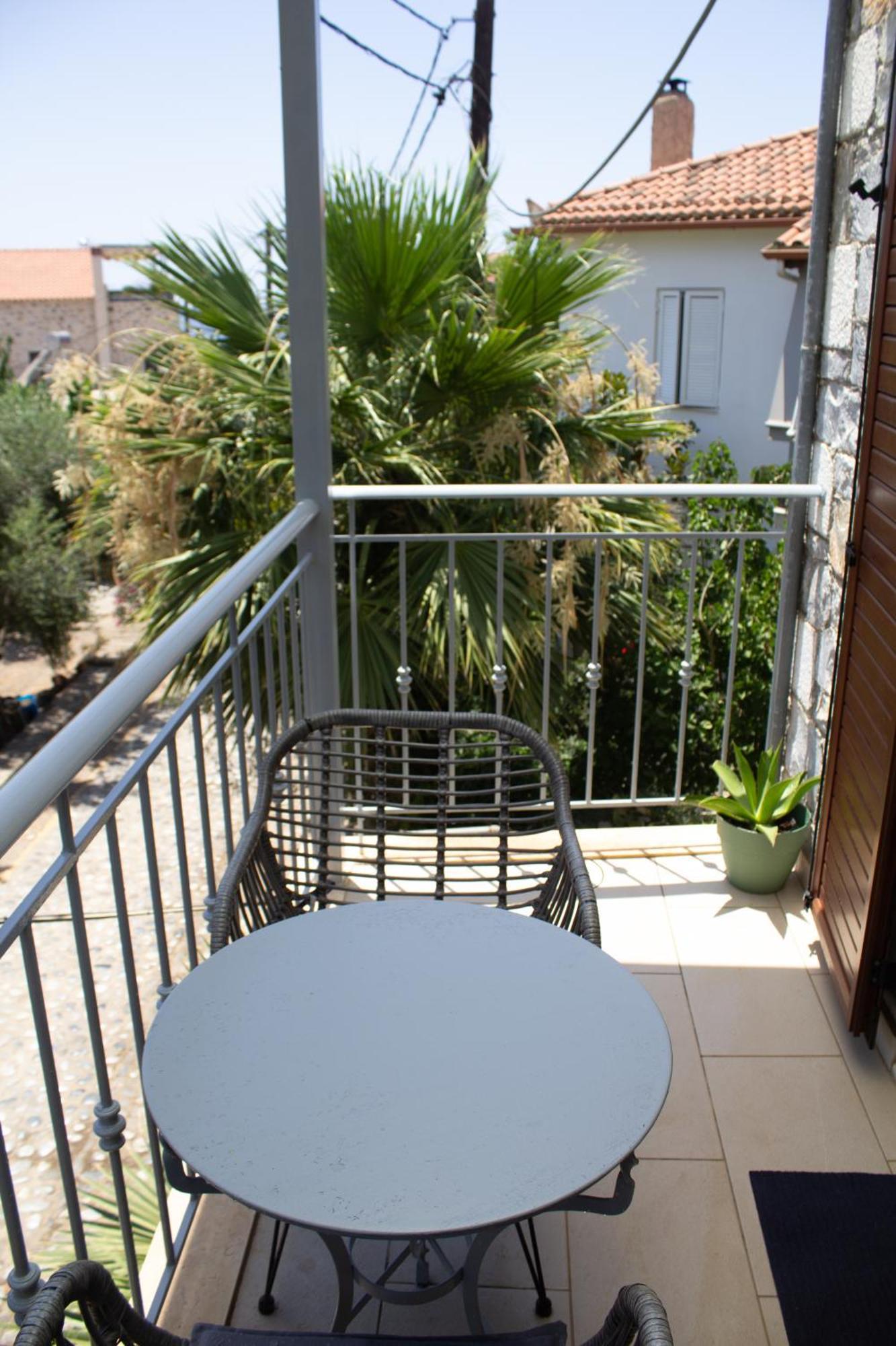 Kritamos Apartments Kardhamili Exterior foto