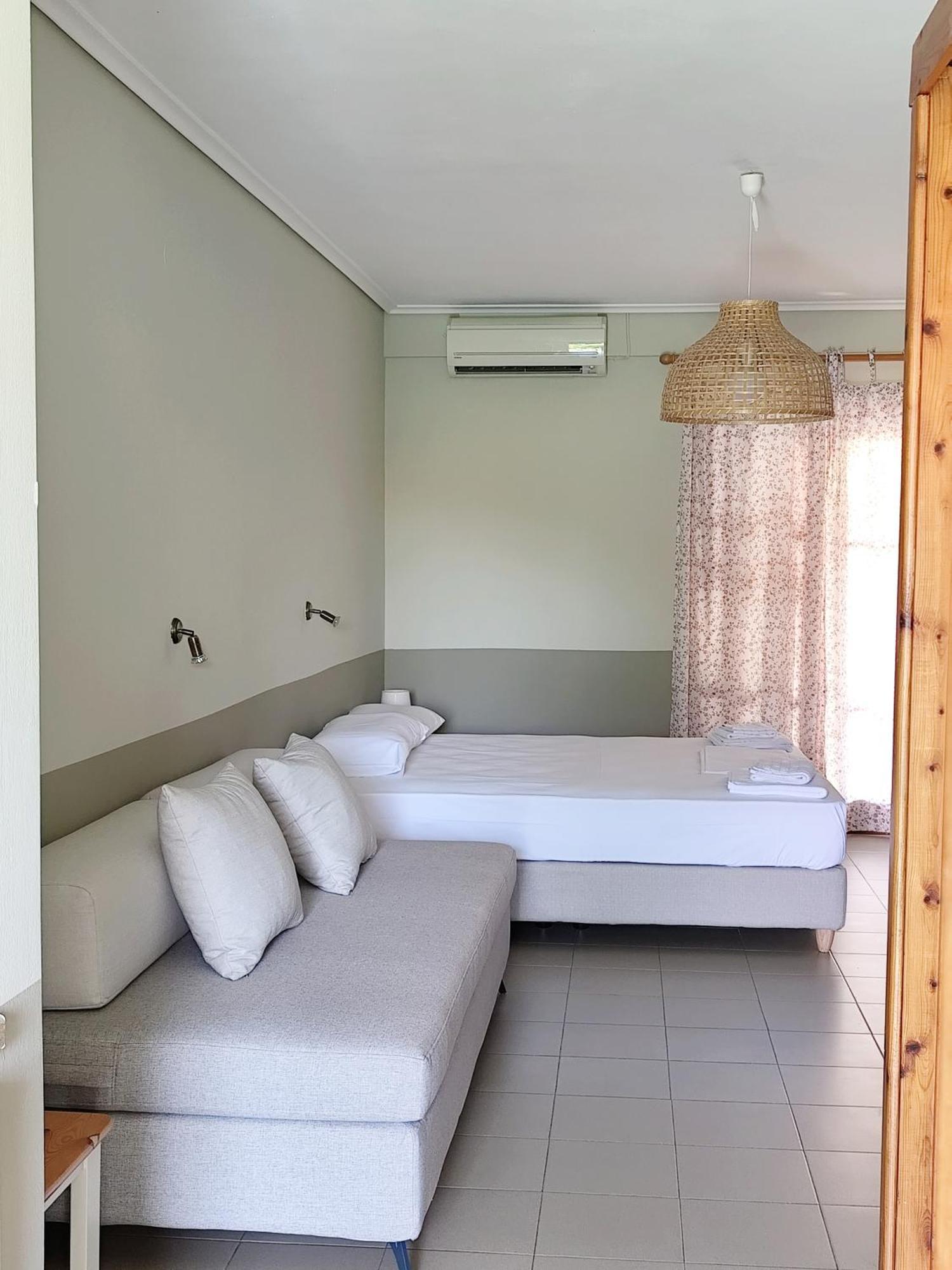 Kritamos Apartments Kardhamili Exterior foto